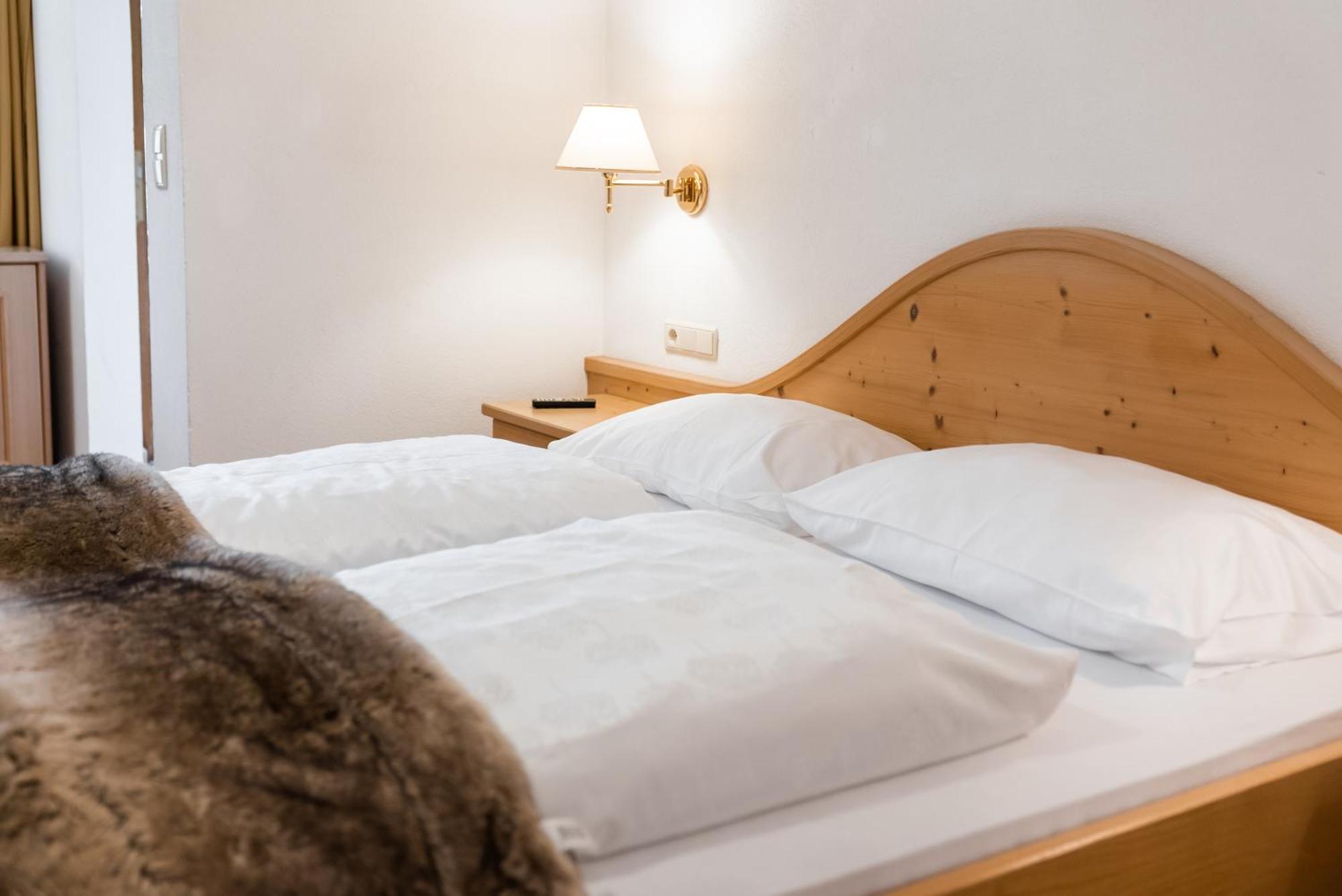 Helmhotel Innichen Rum bild