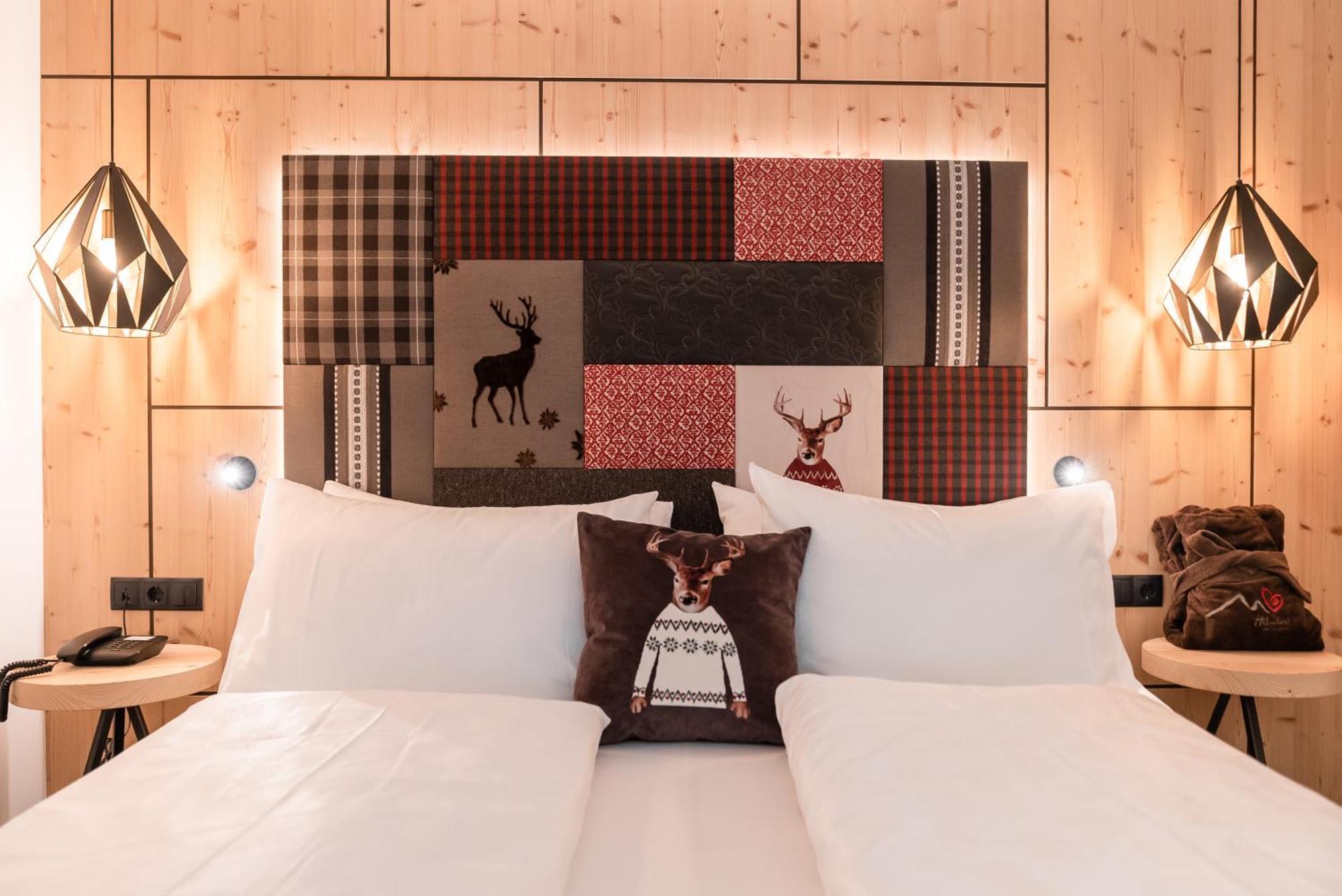 Helmhotel Innichen Exteriör bild