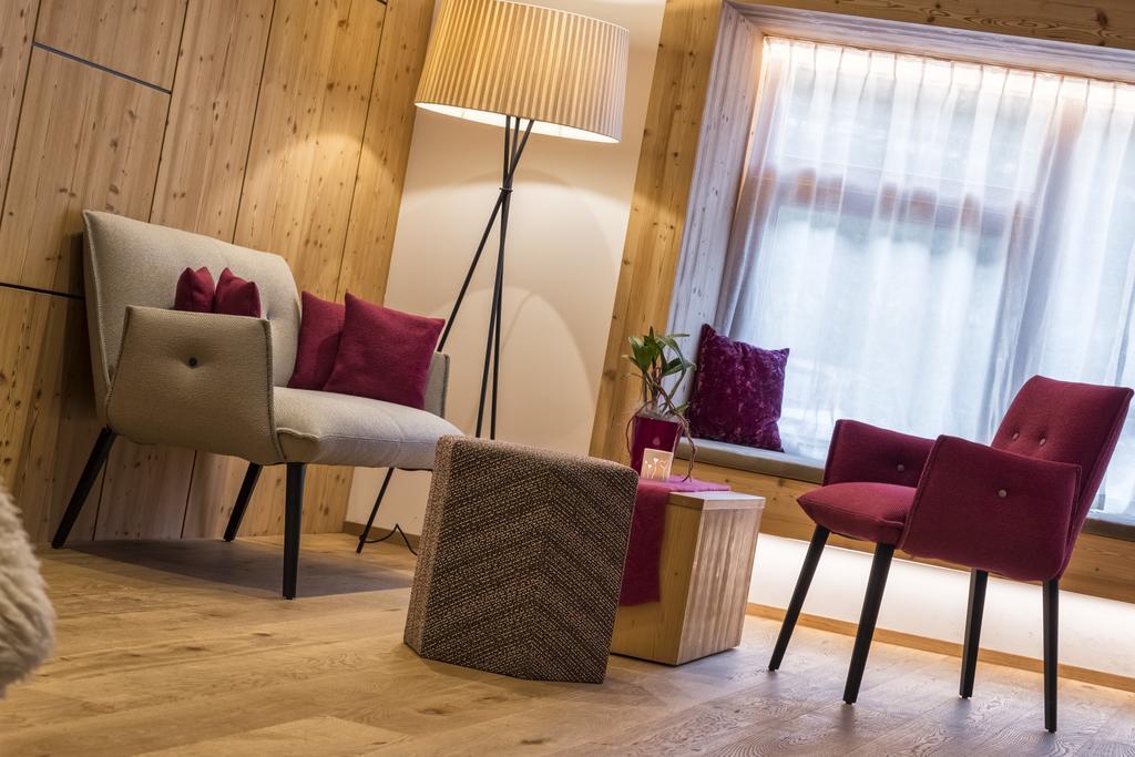 Helmhotel Innichen Exteriör bild