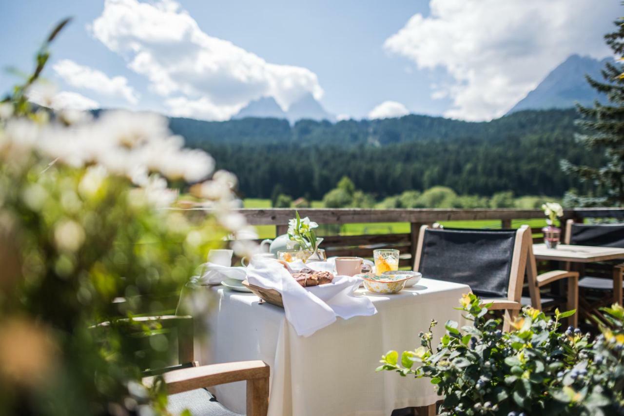 Helmhotel Innichen Exteriör bild