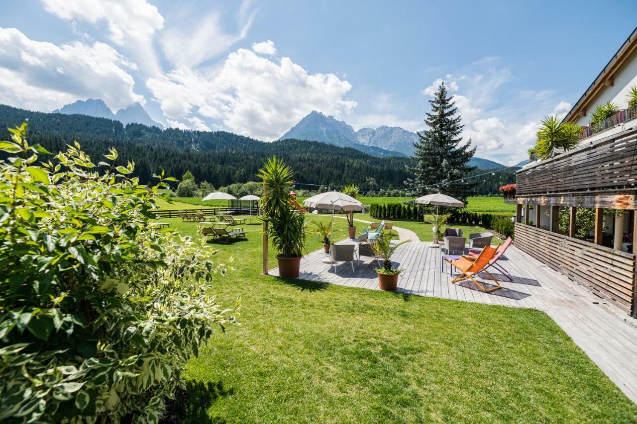 Helmhotel Innichen Exteriör bild