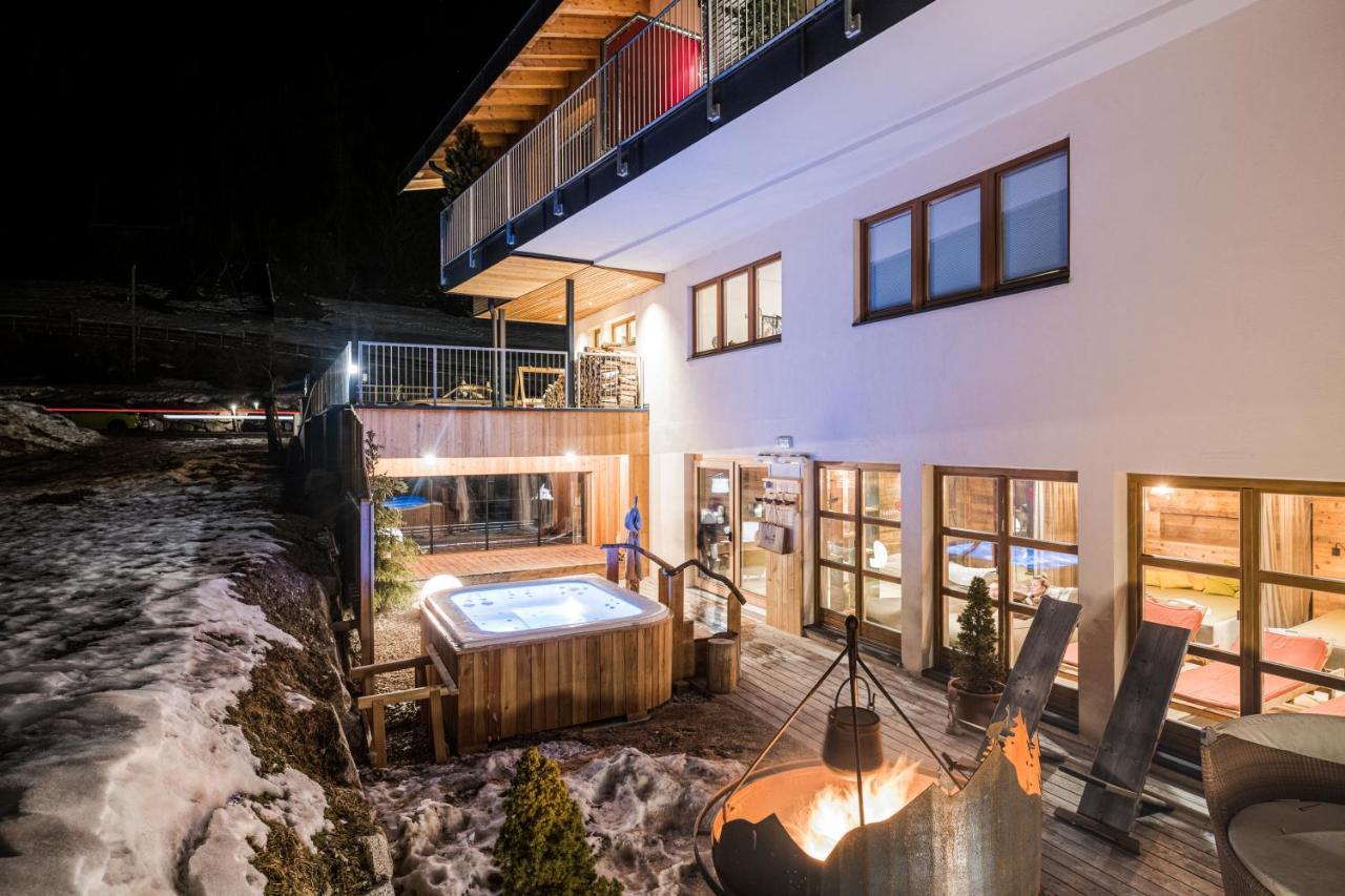 Helmhotel Innichen Exteriör bild